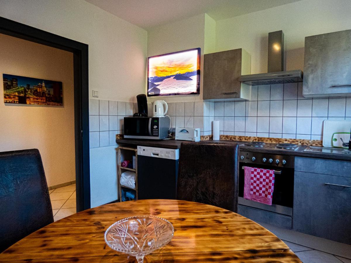#121 Grosse, Gemuetliche In Remscheid-city