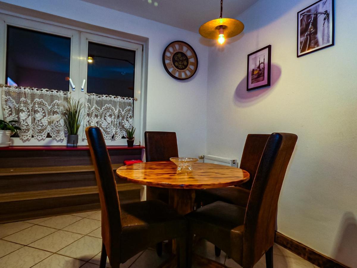 #121 Grosse, Gemuetliche In Remscheid-city *